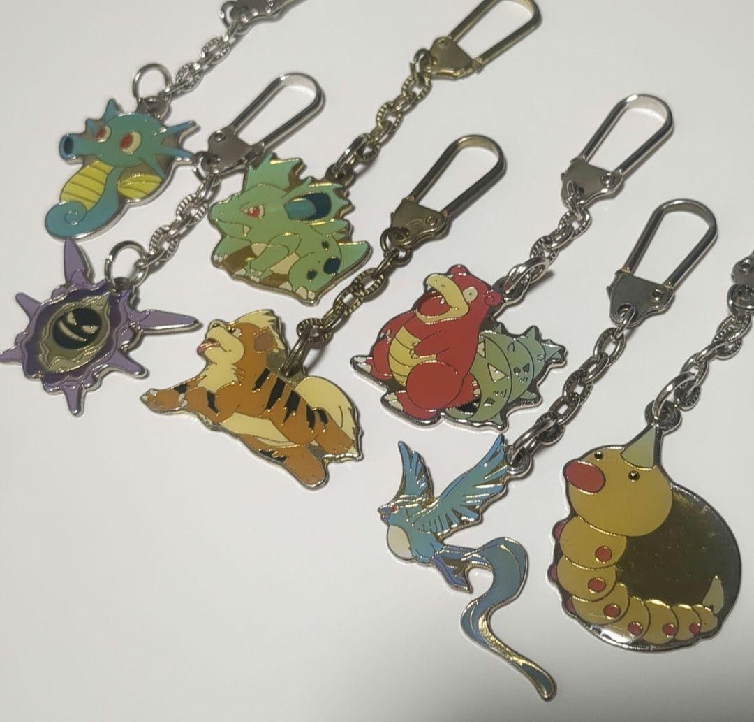 POKÉMON Charm Keychain Set
